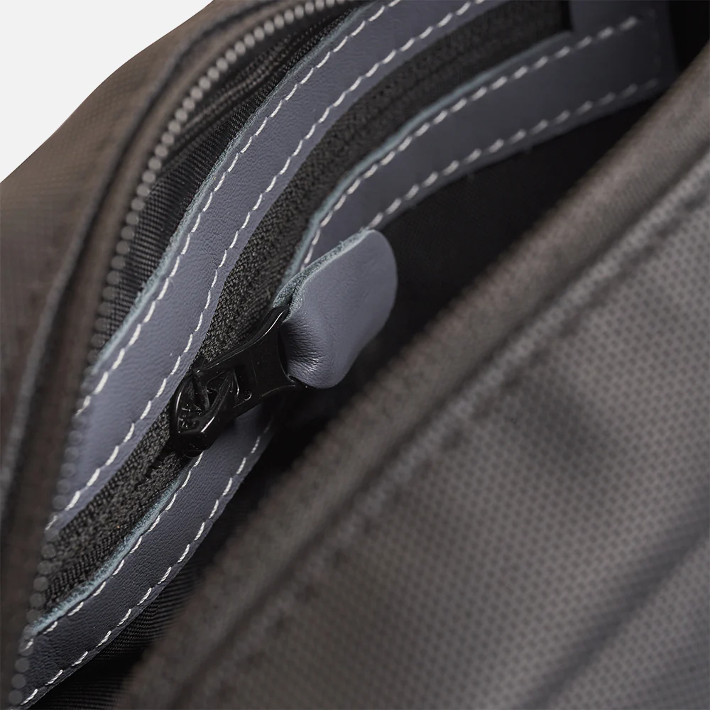 Pack — Compact Kit Bag - Black/Gray - Image 5