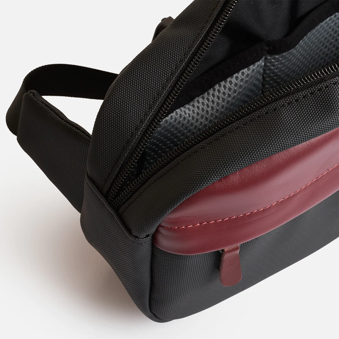 Urban Crossbody - Fanny Pack 2.0 - Burgundy - Image 5